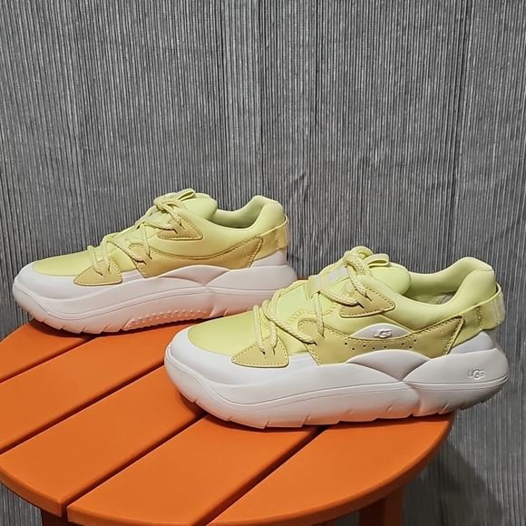UGG Shoes - UGG Lemon Lime La Cloud Lace Fashion Platform Sneakers, Women US 10/ EUR 41 NWOB